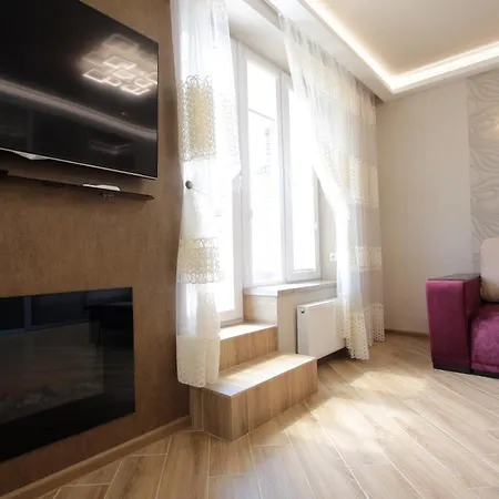 Smart Center Apartment Lviv