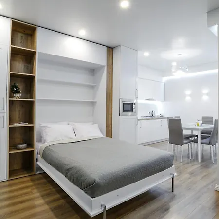 Smart Center Apartment Lviv